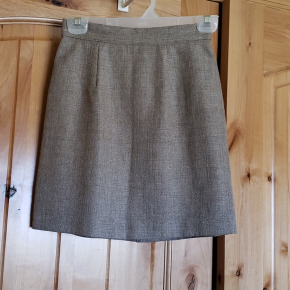 2 piece sleeveless suit - Picture 4 of 6